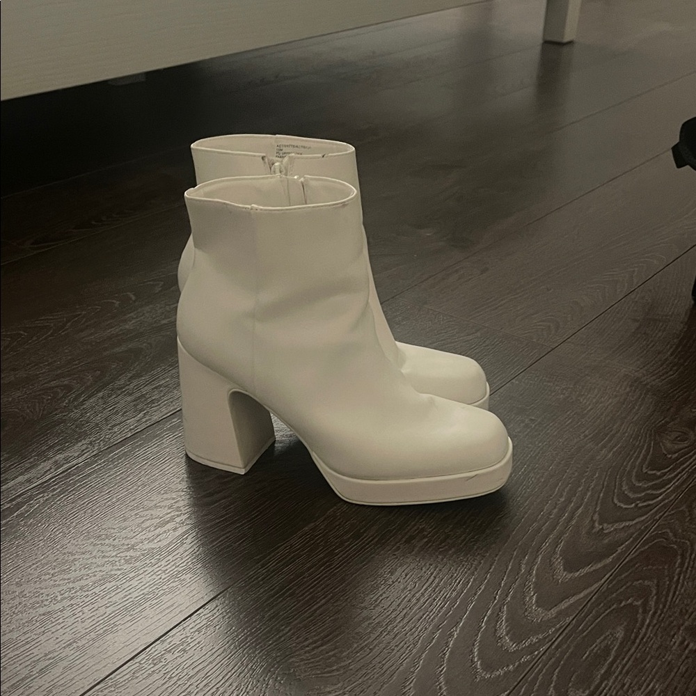 Madden Girl White Heeled Boots